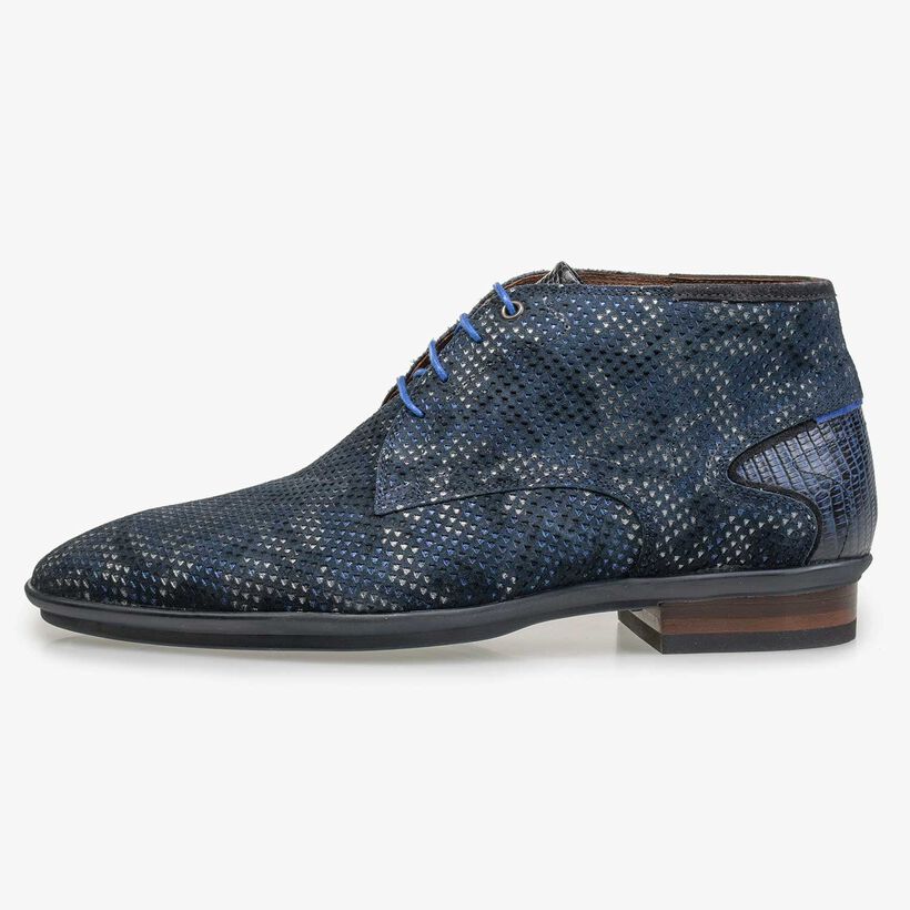 Mid-high blue patterned lace shoe