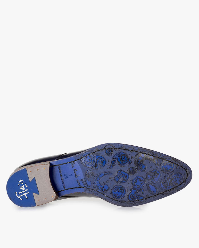 Dark blue calf leather lace shoe