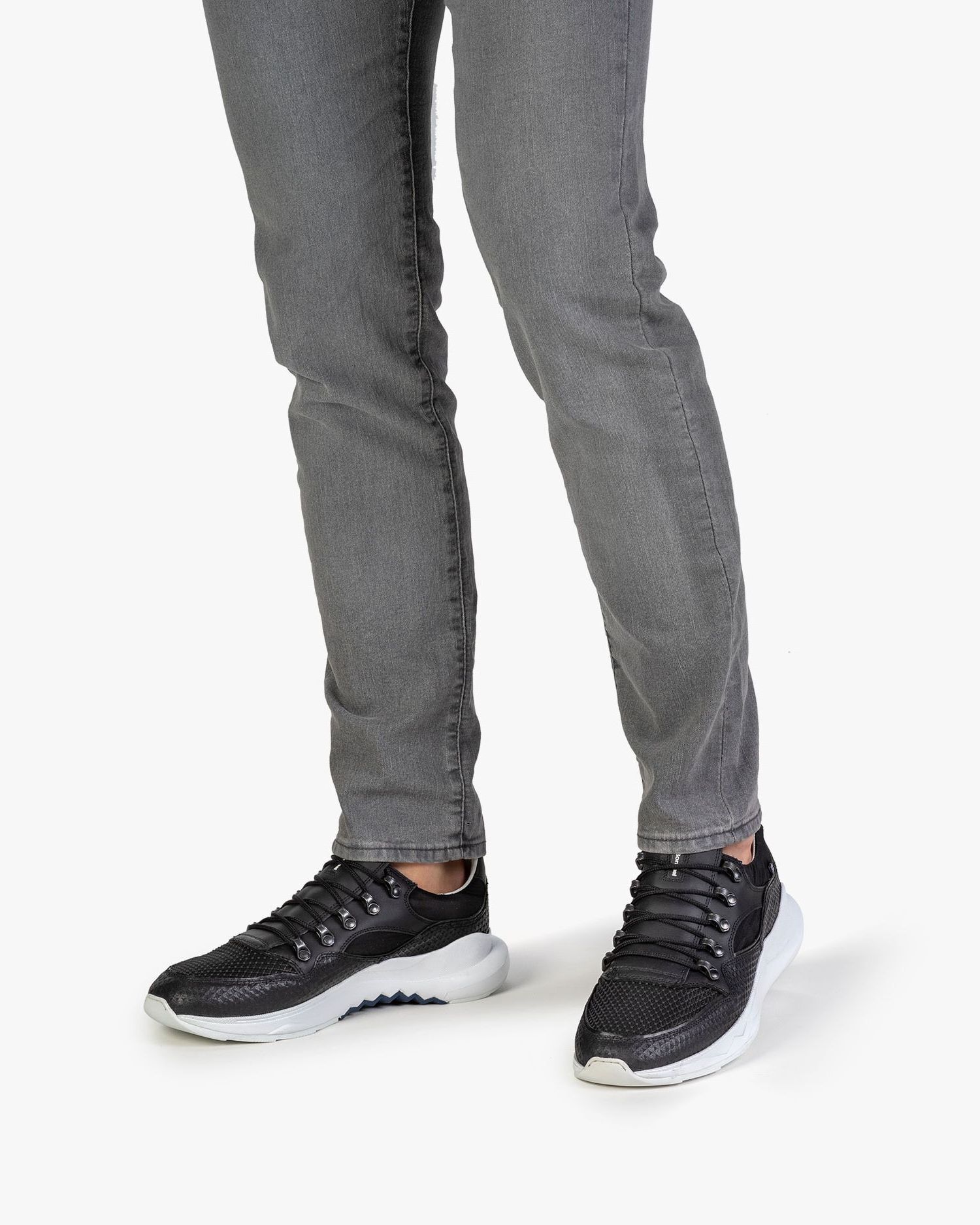 Sneaker black leather 16281/00 | Floris van Bommel Official®