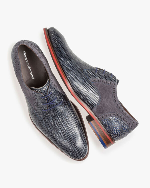 Grey and blue lace shoe with print