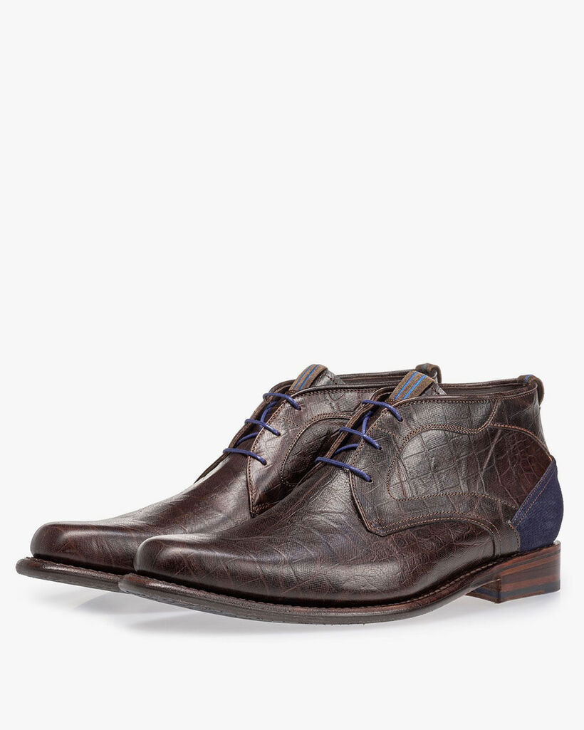 Lace boot croco print brown