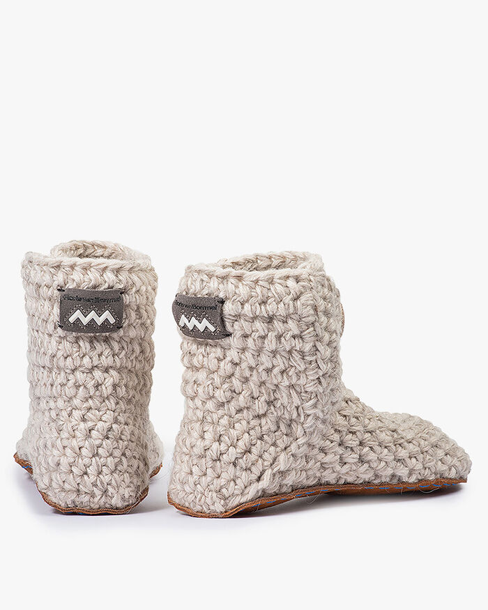 Kingdom of Wow Hausschuhe sand