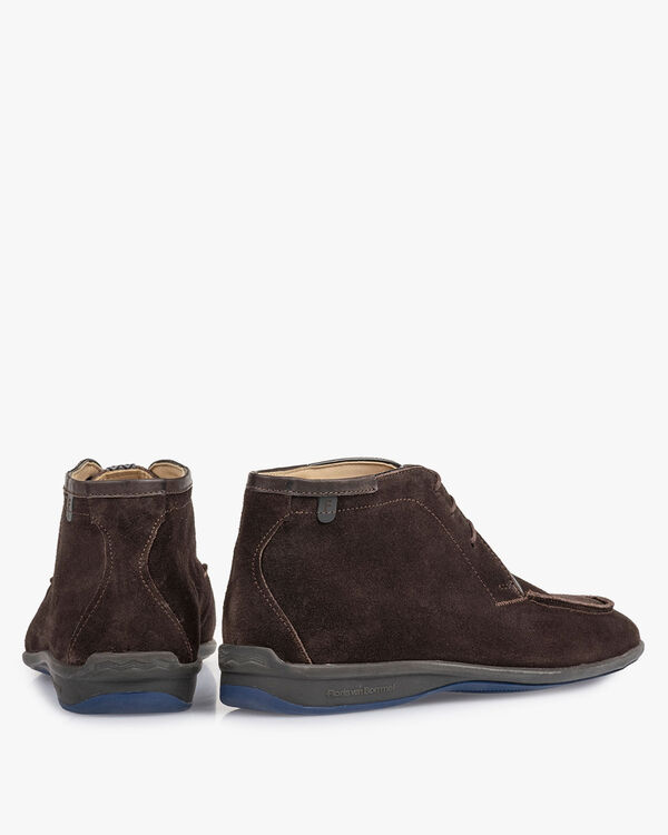 Boot brown suede leather