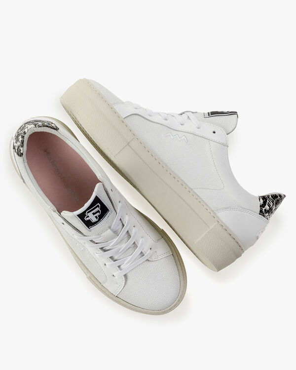 Sneaker leather white