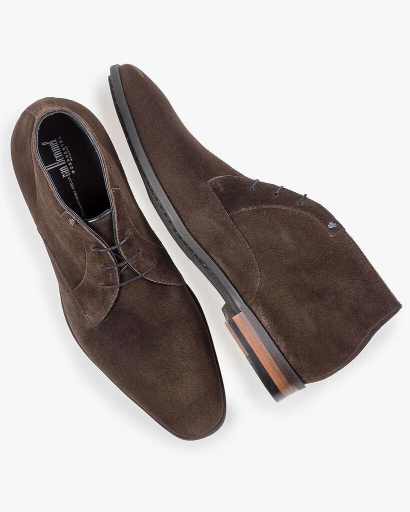 Dunkelbrauner Wildleder-Schn&uuml;rstiefel