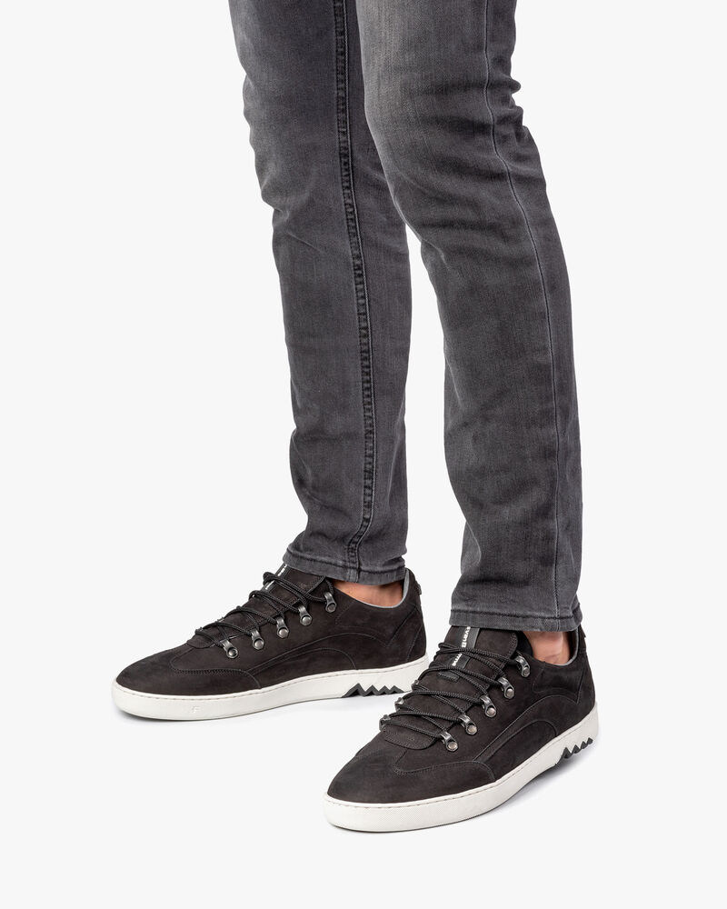 Sneaker Nubuk schwarz