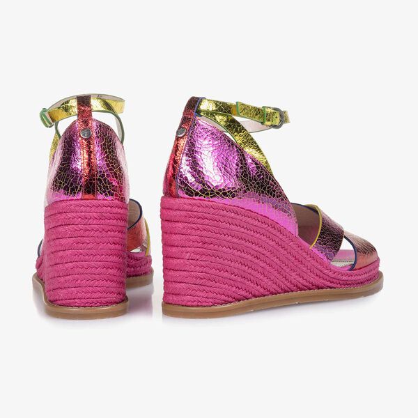 Pink metallic leather sandal with craquelé effect