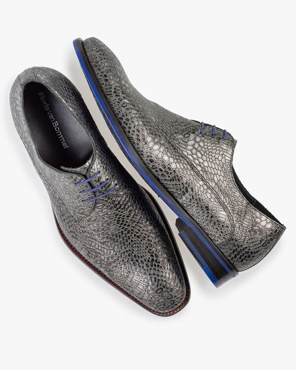Lace shoe metallic grey