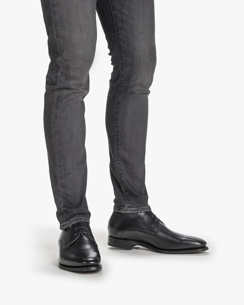 Lace shoe calf leather black