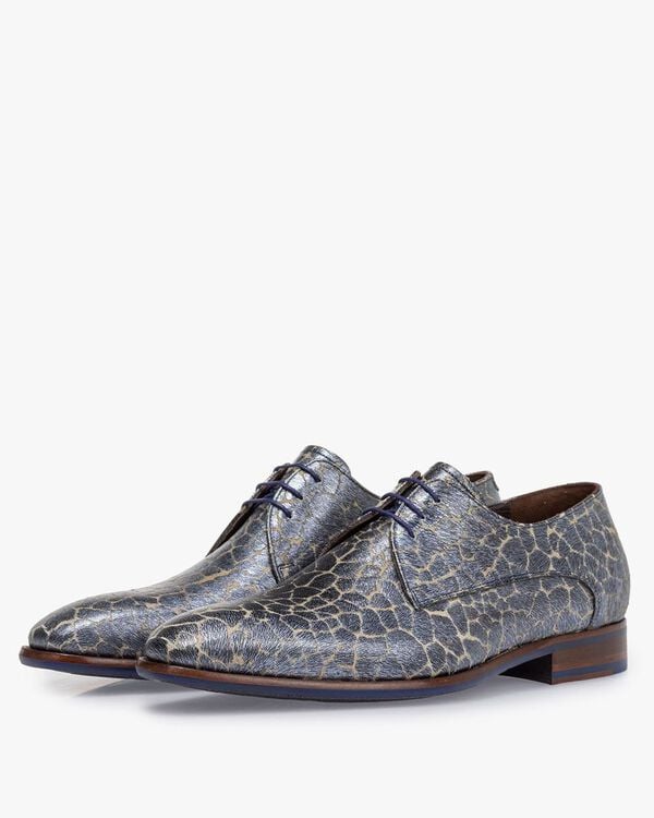 Lace shoe blue metallic print