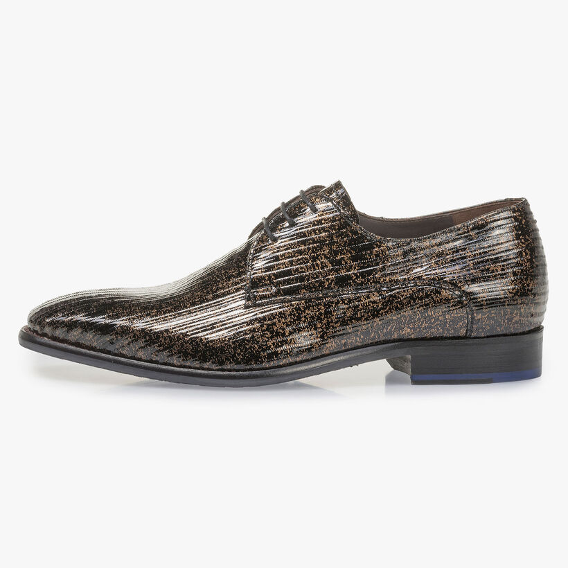 Brauner Lackleder-Schn&uuml;rschuh mit Metallicprint