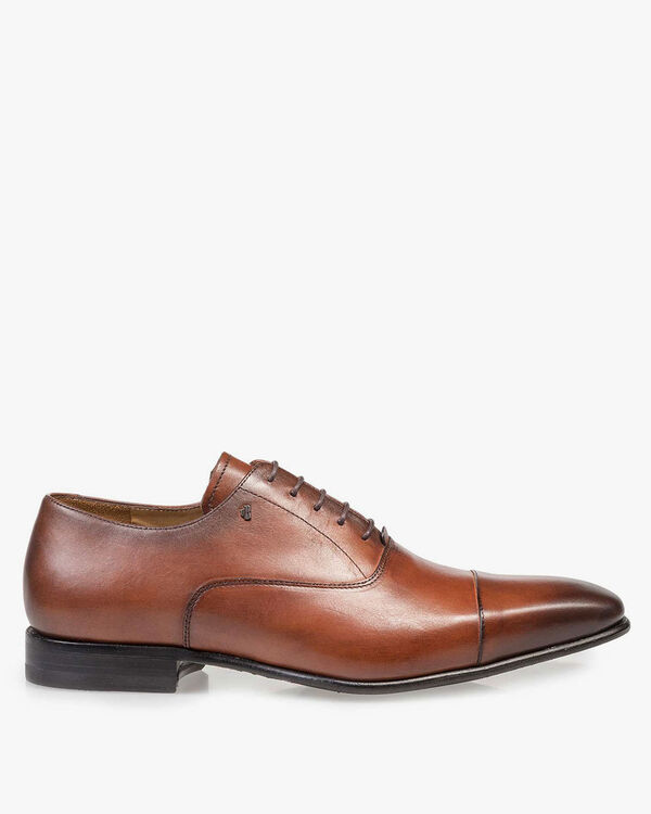 Cognacfarbener Schn&uuml;rschuh