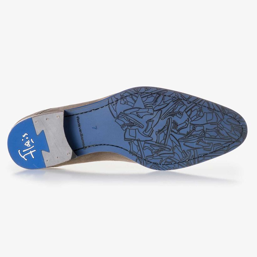 Laser-printed leather lace shoe