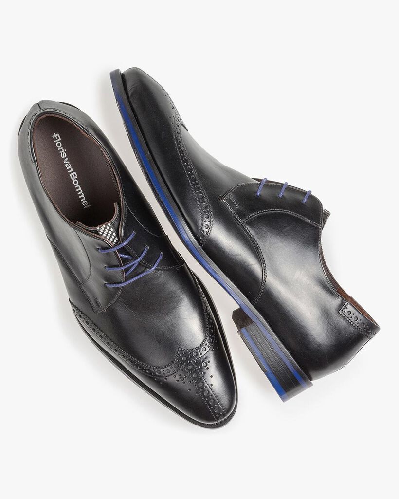 Schwarzer Kalbsleder Schn&uuml;rschuh