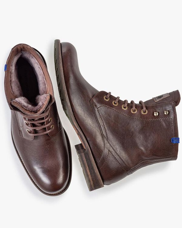 Gef&uuml;tterter Schn&uuml;rstiefel braun