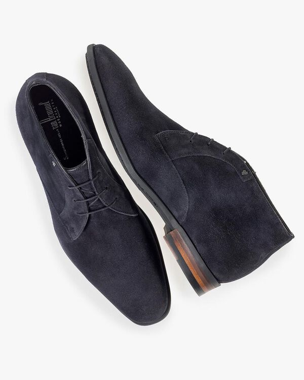 Dark blue suede leather lace shoe