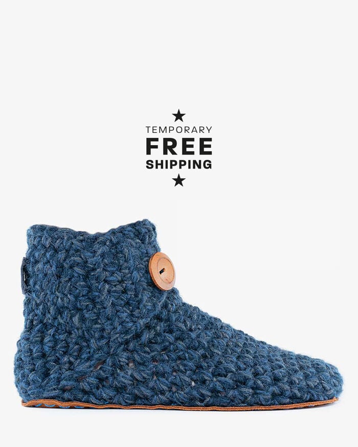 Kingdom of Wow Hausschuhe blau