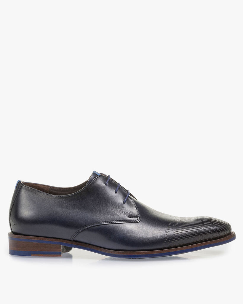 Dark blue calf leather lace shoe