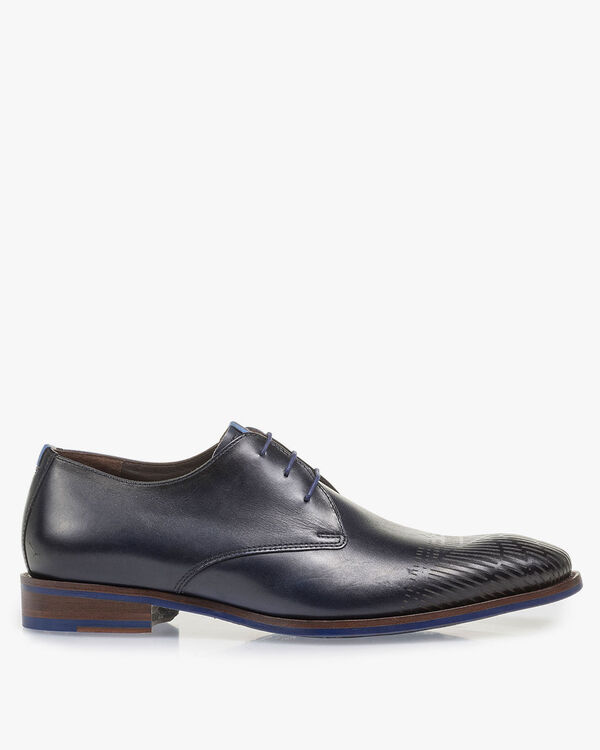Dark blue calf leather lace shoe