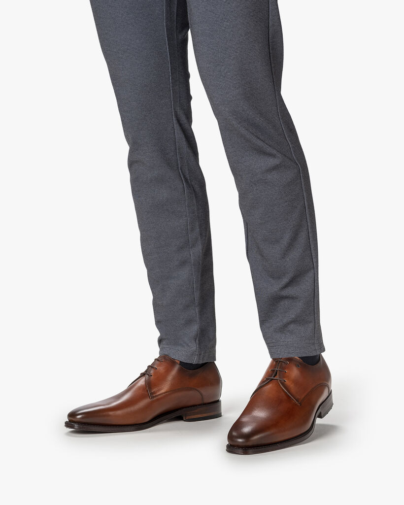 Schn&uuml;rschuh Kalbsleder cognac