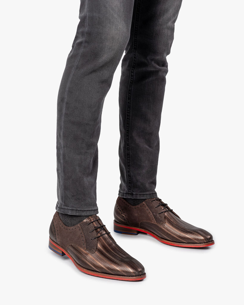 Lace shoe metallic bronze