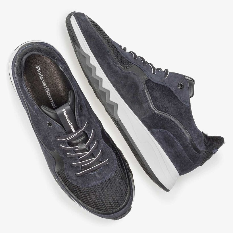 Dark blue suede leather sneaker