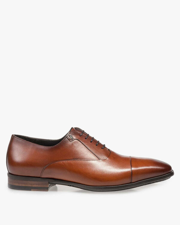 Cognacfarbener Schn&uuml;rschuh