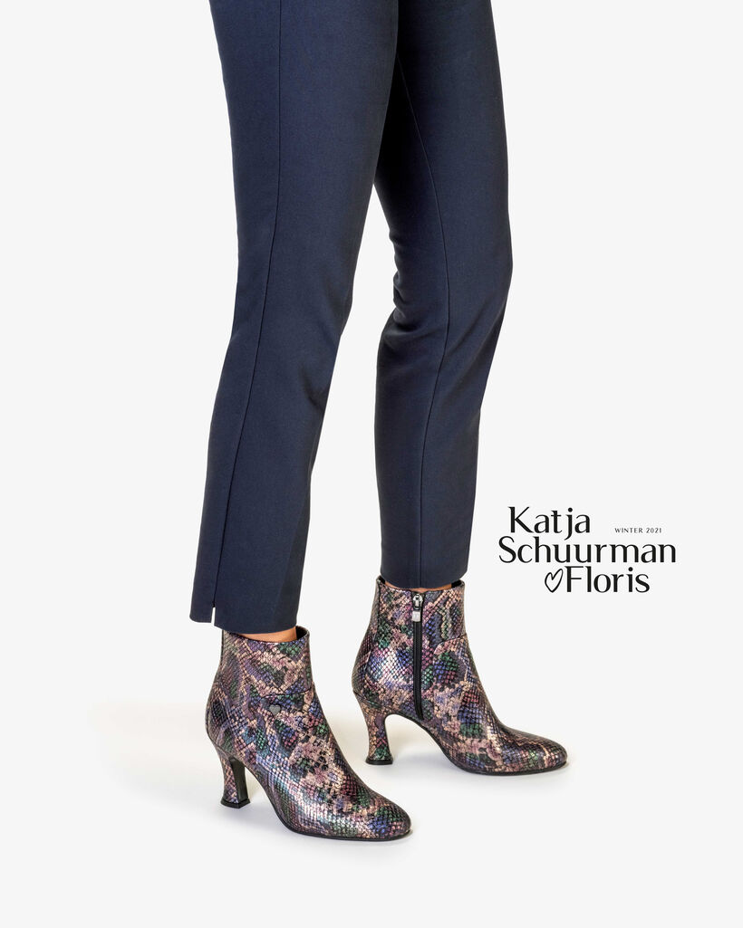 Stiefelette Metallic-Print rosa