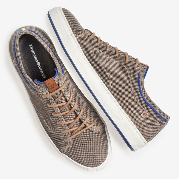 Brauner Wildleder-Schn&uuml;rschuh mit Print