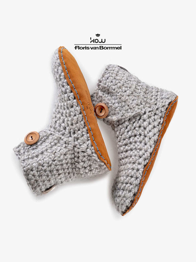 Kingdom of Wow Hausschuhe grau