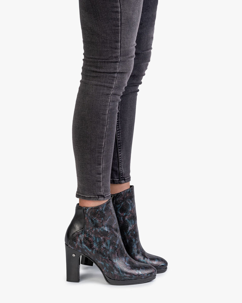 Stiefelette Krokoprint Blau