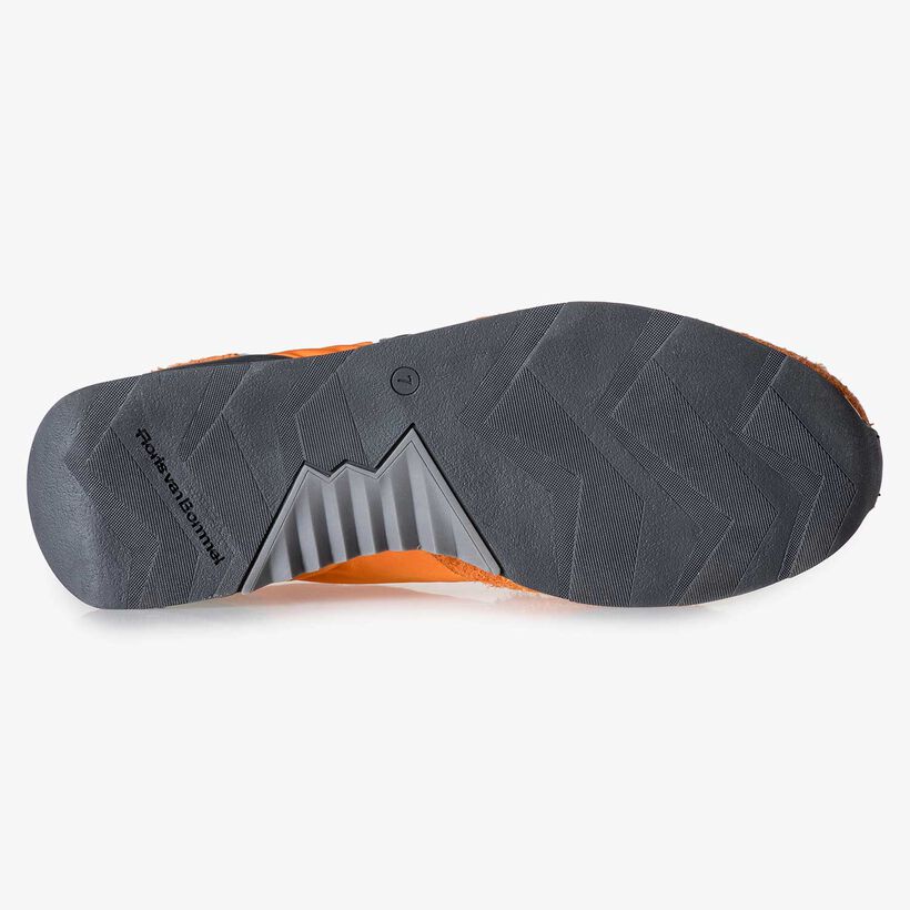 Orange-schwarzer Wildleder-Sneaker
