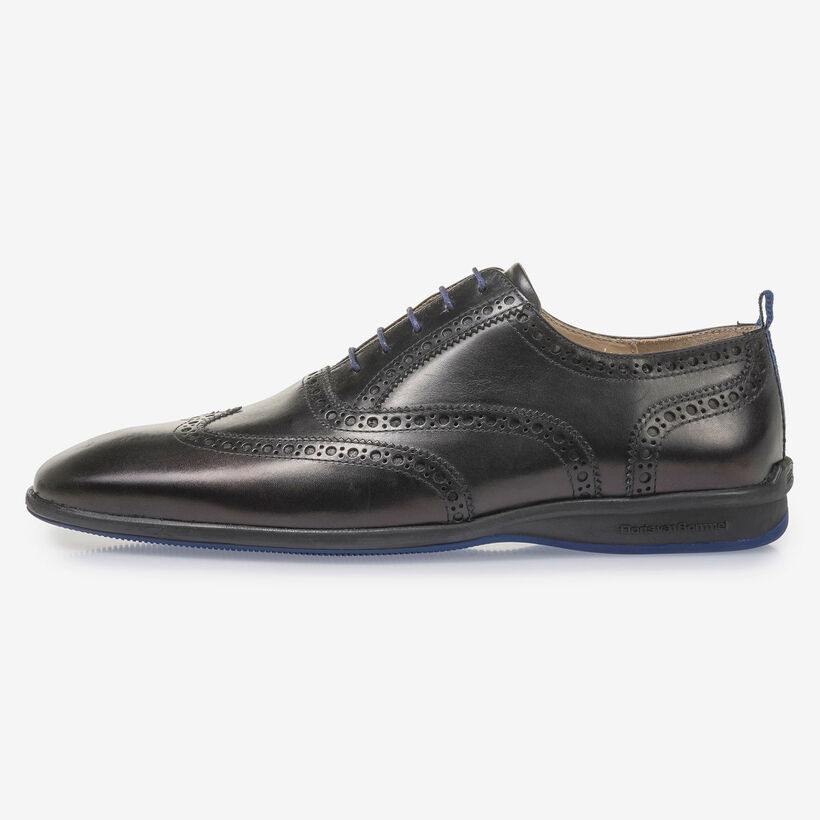 Black calf leather lace shoe