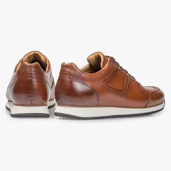Dunkler cognacfarbener Kalbsleder Schn&uuml;rschuh