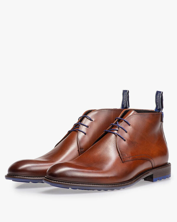 Lace boot calf leather cognac