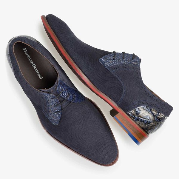Blauer gemusterter Wildleder-Schn&uuml;rschuh