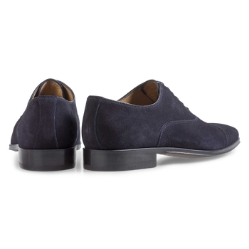 Dunkelblauer Kalbswildleder-Schn&uuml;rschuh