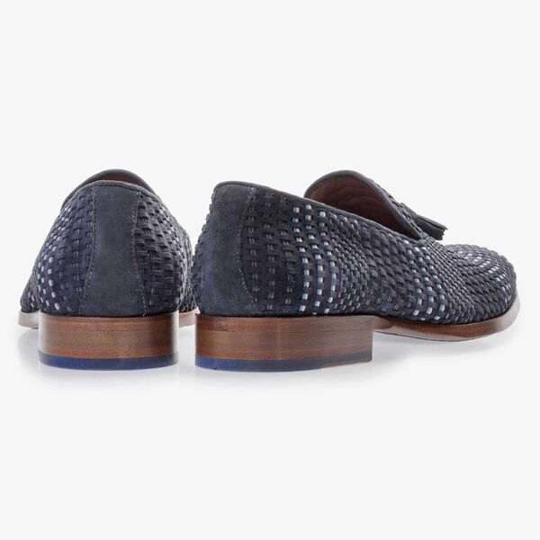 Dunkelblauer Slipper aus geflochtenem Wildleder