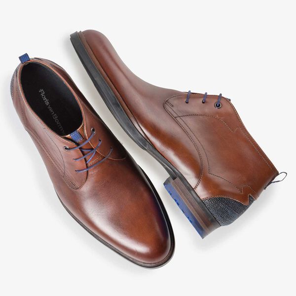 Cognacfarbener Kalbsleder Schn&uuml;rstiefel
