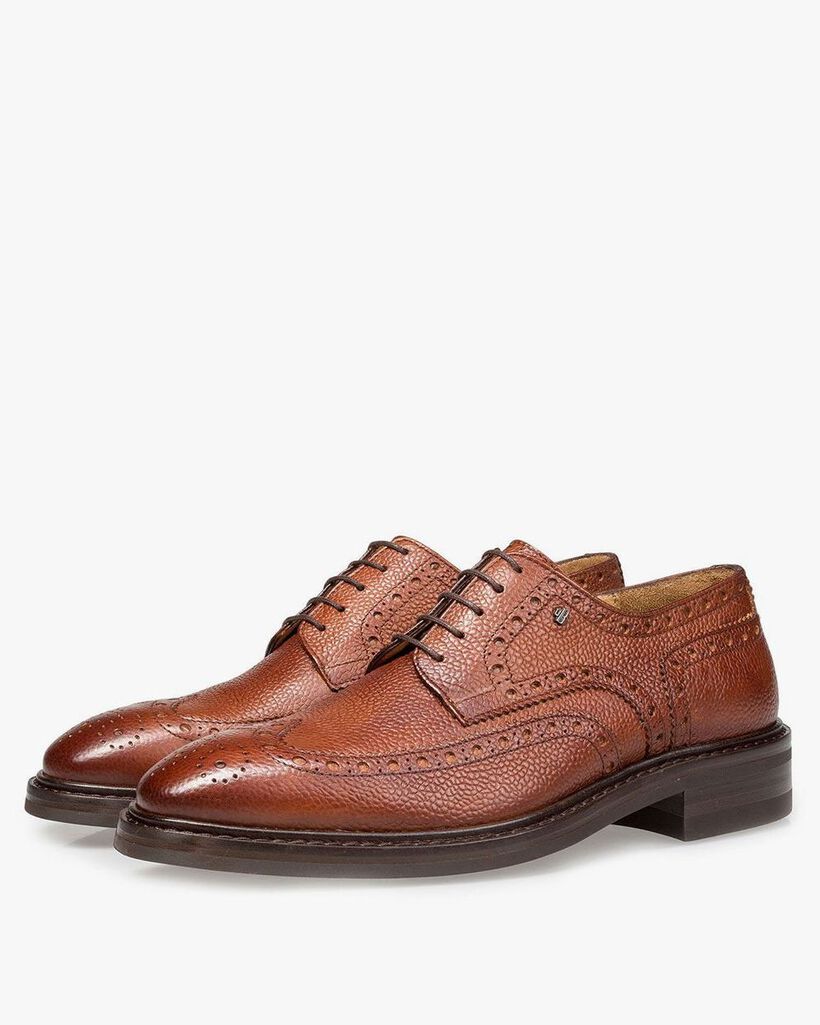Cognacfarbener Brogue-Schn&uuml;rschuh aus Leder