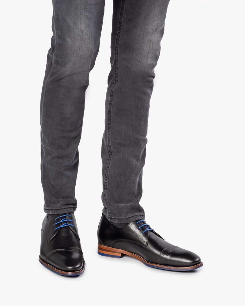 Lace shoe calf leather black