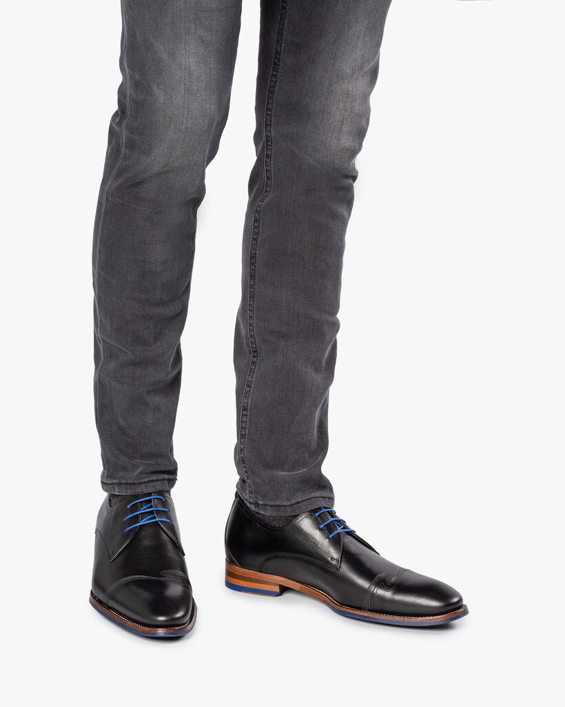 Lace shoe calf leather black
