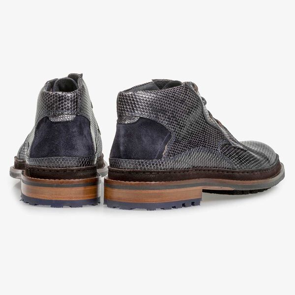Dunkelgrauer Leder-Schn&uuml;rstiefel mit Schlangenprint