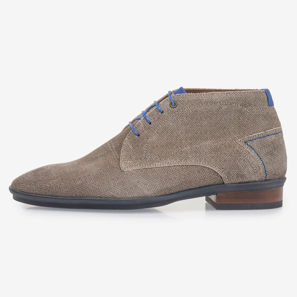 Sand-coloured suede leather lace boot with print