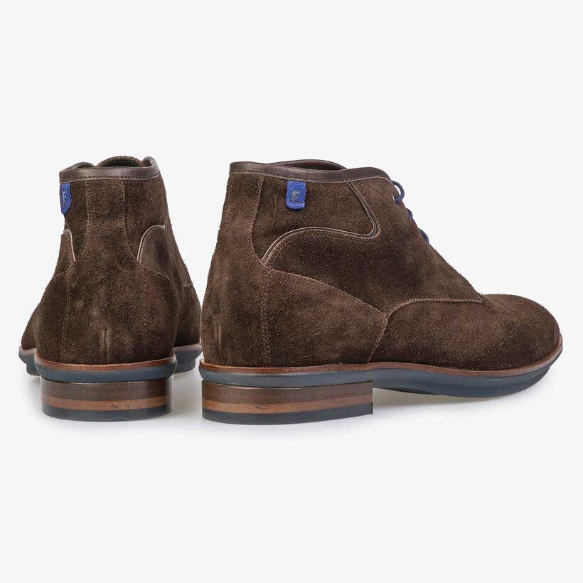 Brown suede leather lace boot with rubber sole