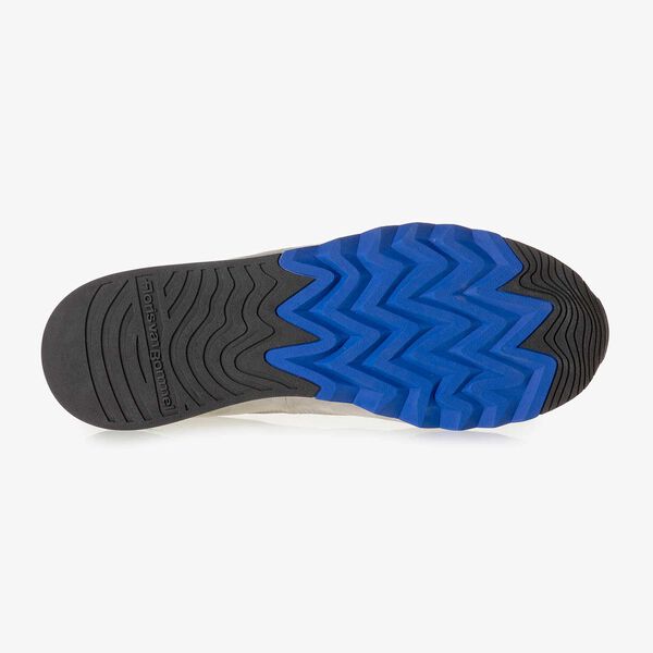 Hellgrauer Nubukleder-Sneaker