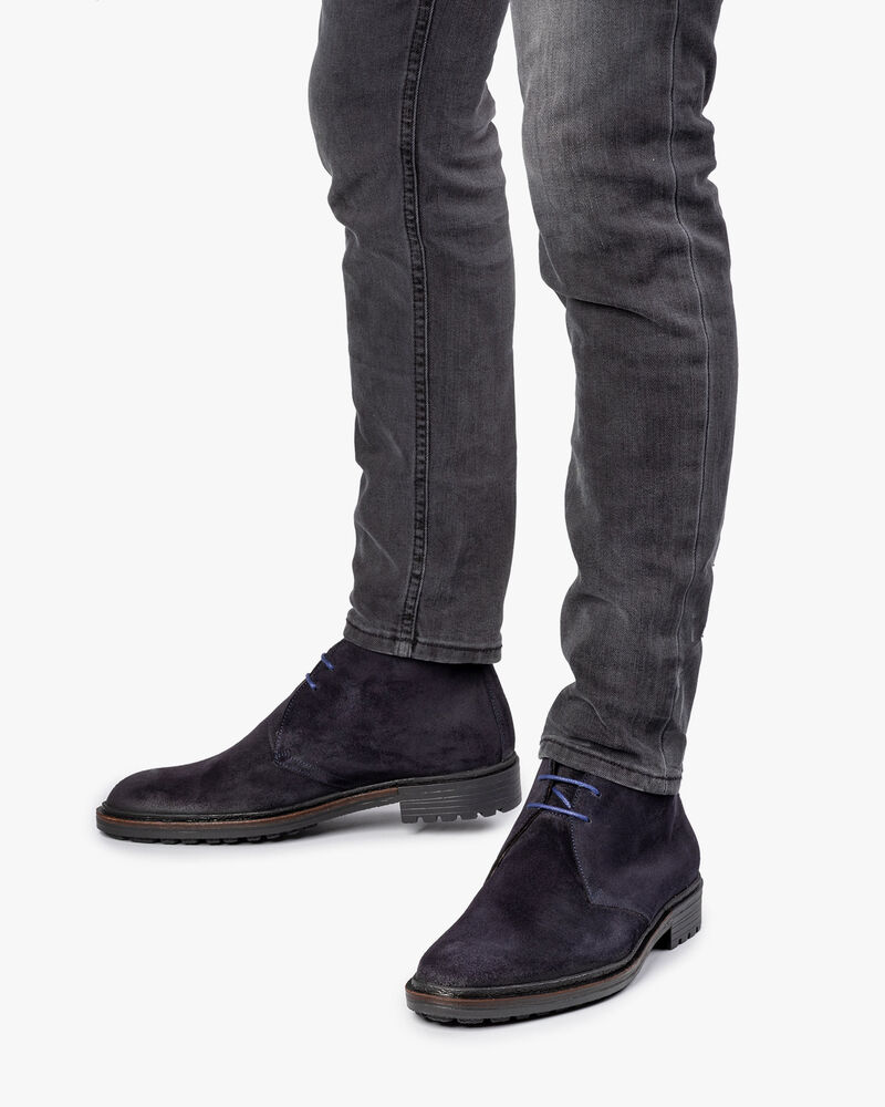 Dunkelblauer Wildleder-Schn&uuml;rstiefel