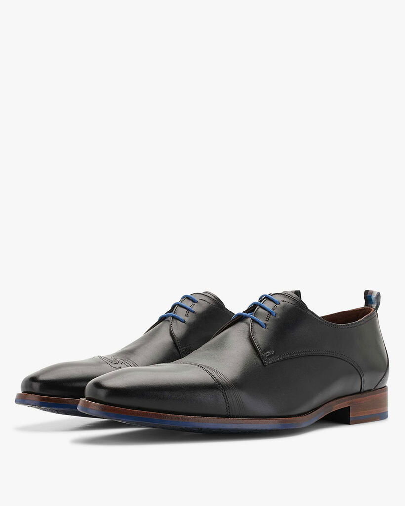 Lace shoe calf leather black