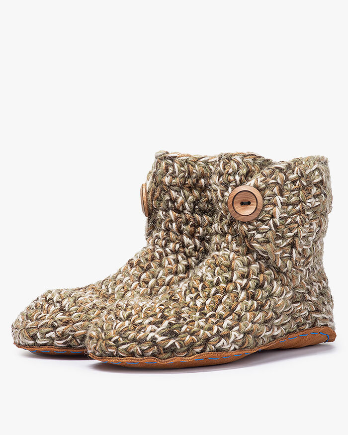 Kingdom of Wow home slippers light brown