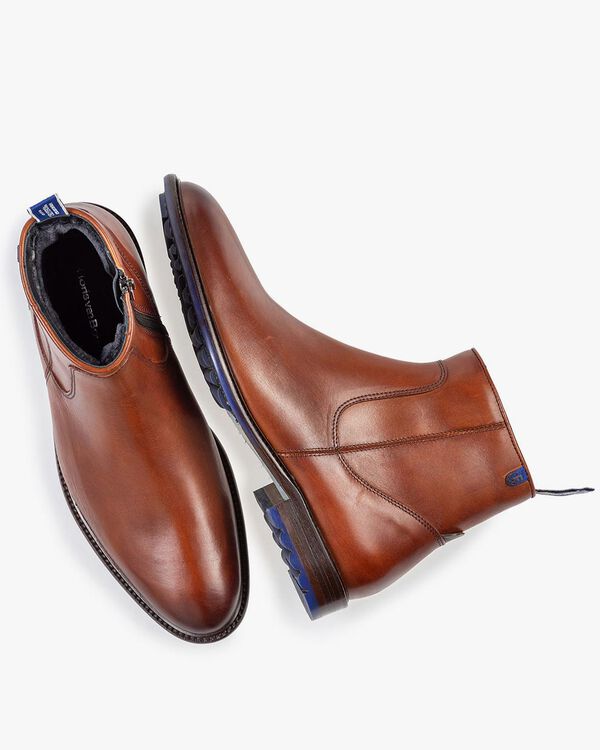 Lambskin lined boot cognac
